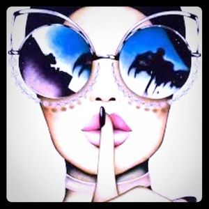 Meet your Posher, Esther